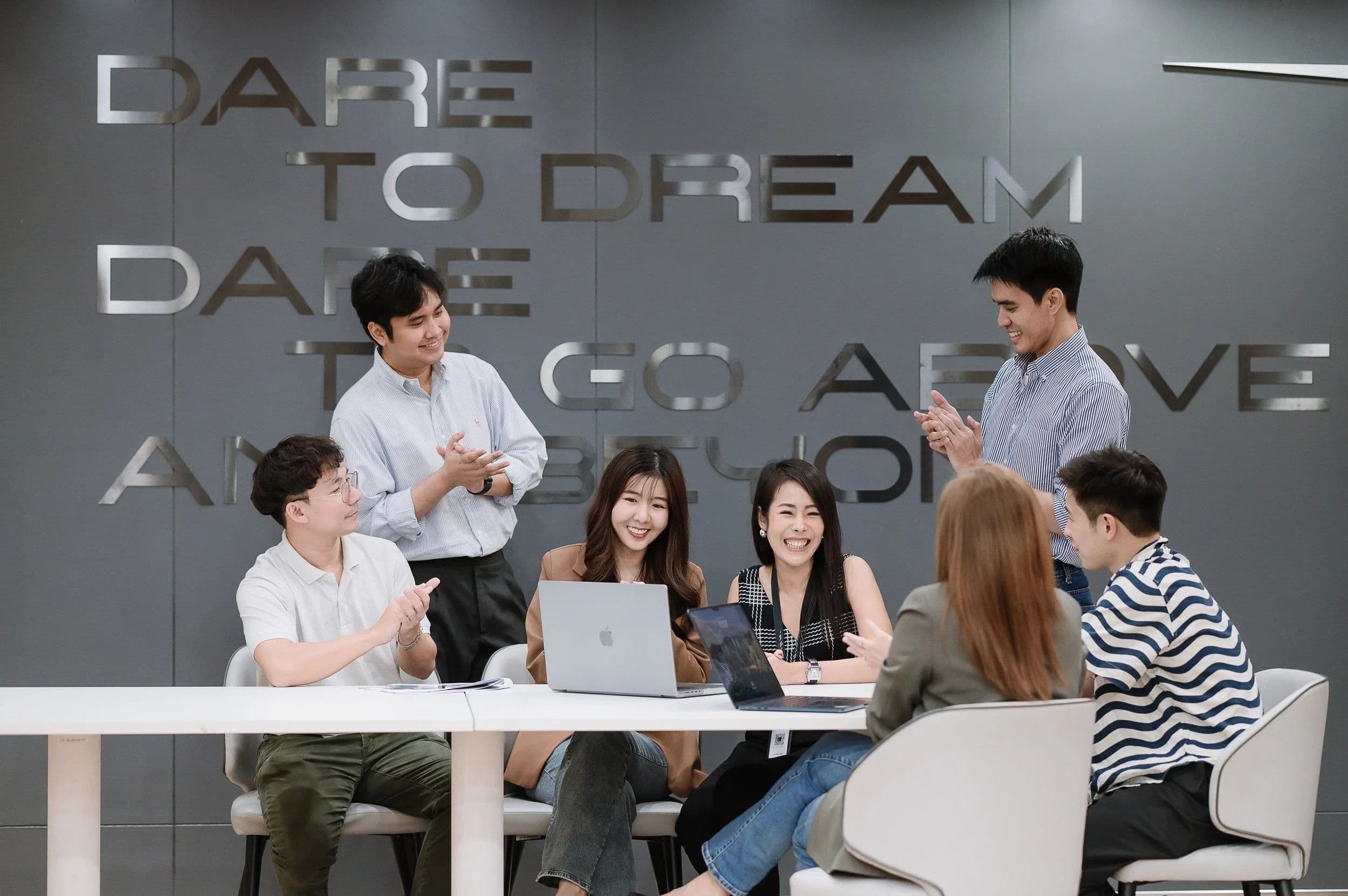 Rêver Automotive workplace