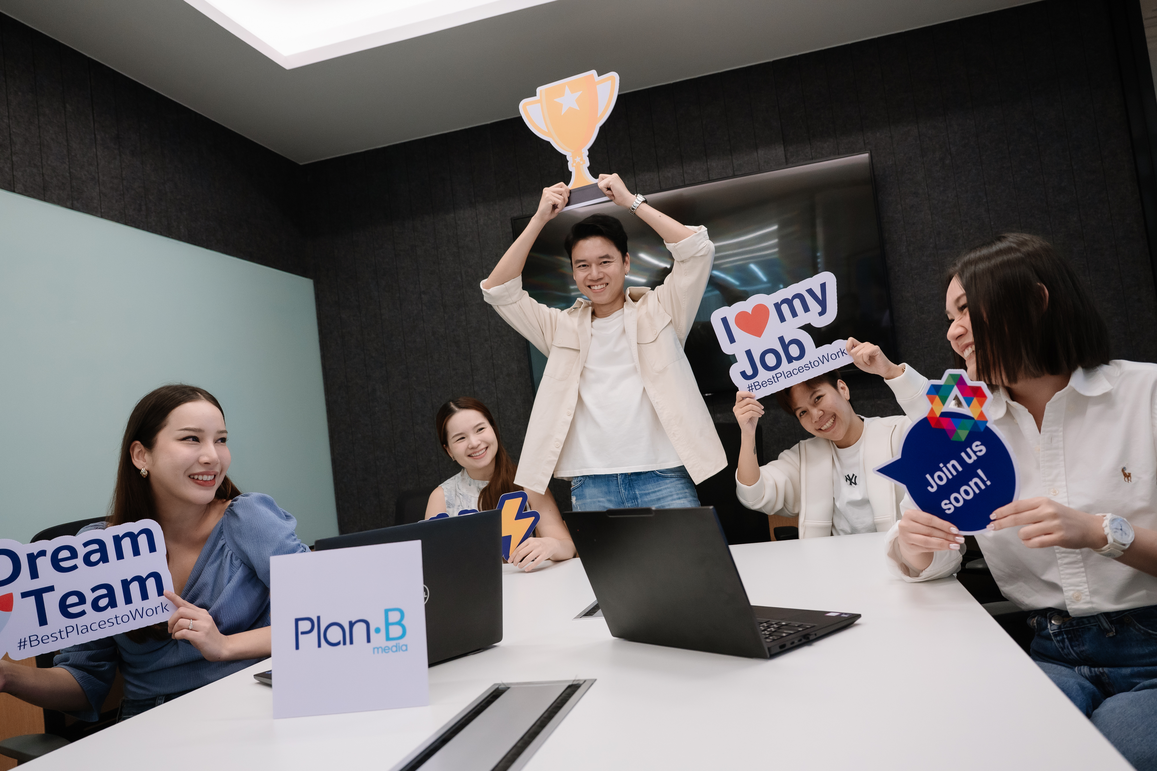 Plan B Media workplace 12